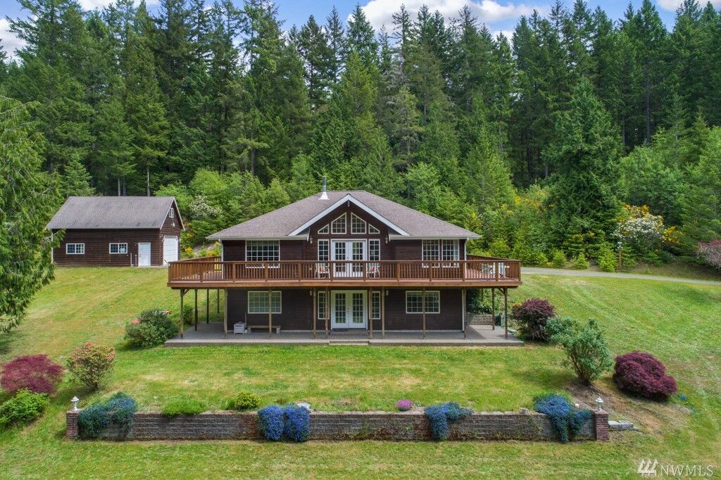 Property Photo:  10011 Cramer Rd Kpn  WA 98329 