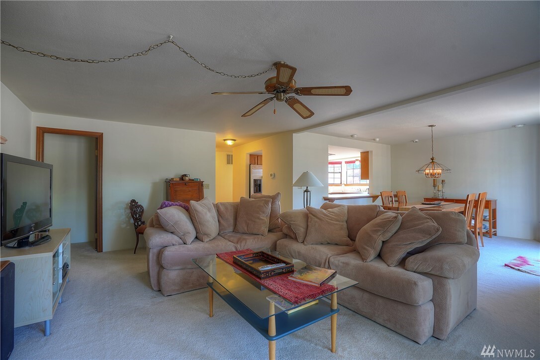 Property Photo:  2801 N Narrows Dr D1  WA 98407 