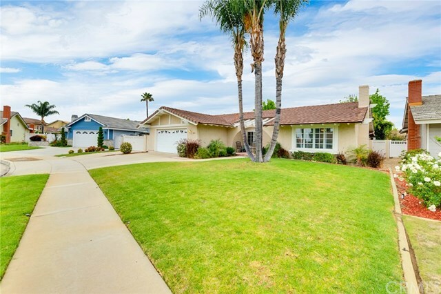 Property Photo:  405 Seminole Avenue  CA 92870 