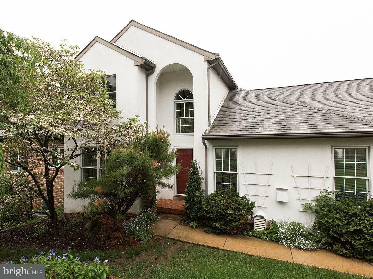Property Photo: 508 Thorngate Place PA 17551