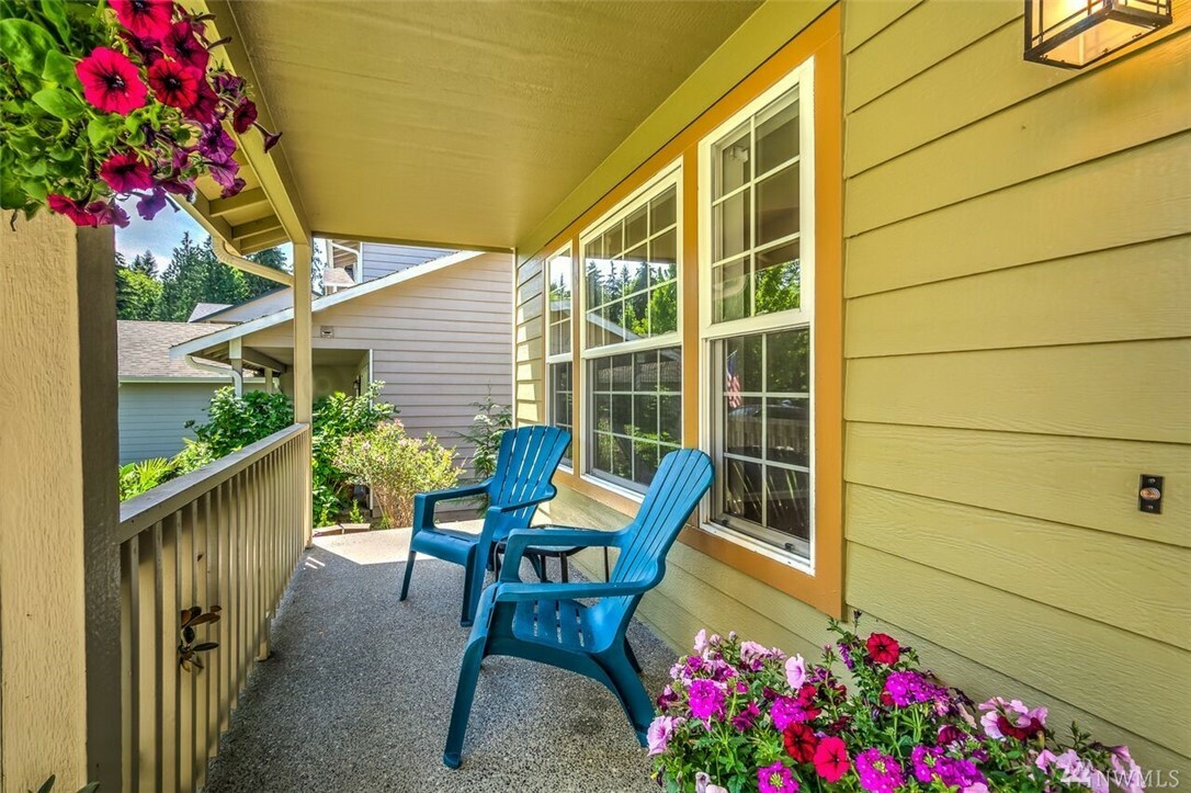 Property Photo: 708 123rd Ave NE WA 98258