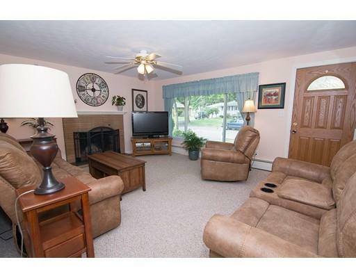 Property Photo:  37 Crestlan Cir  MA 01604 