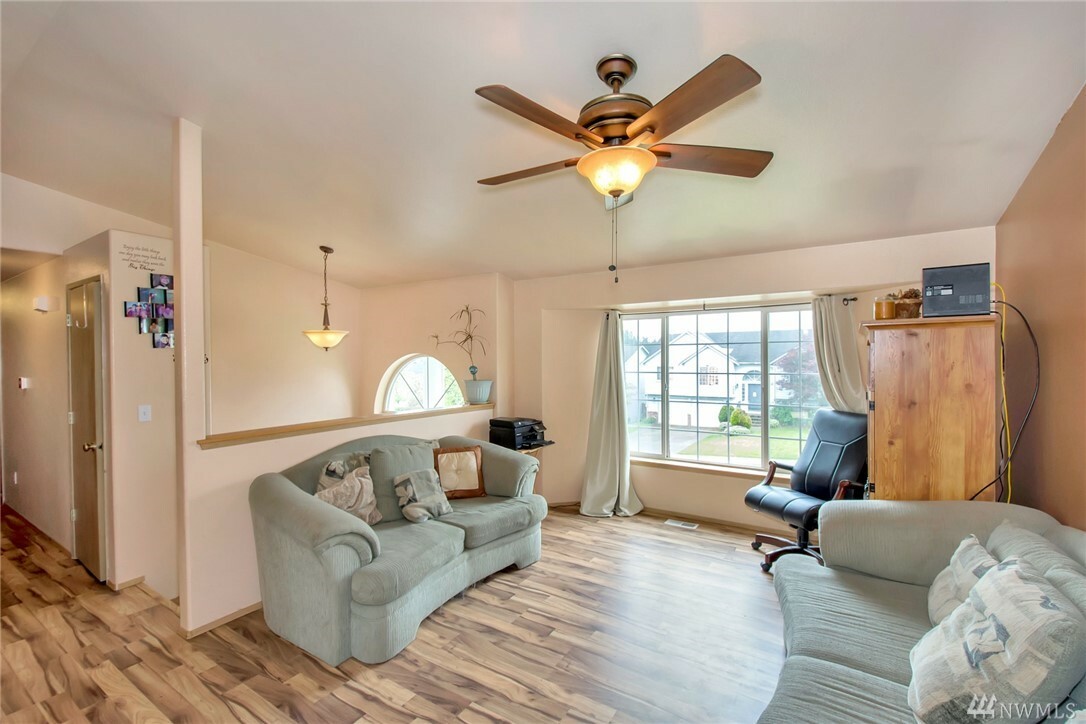 Property Photo: 7619 193rd St Ct E WA 98387