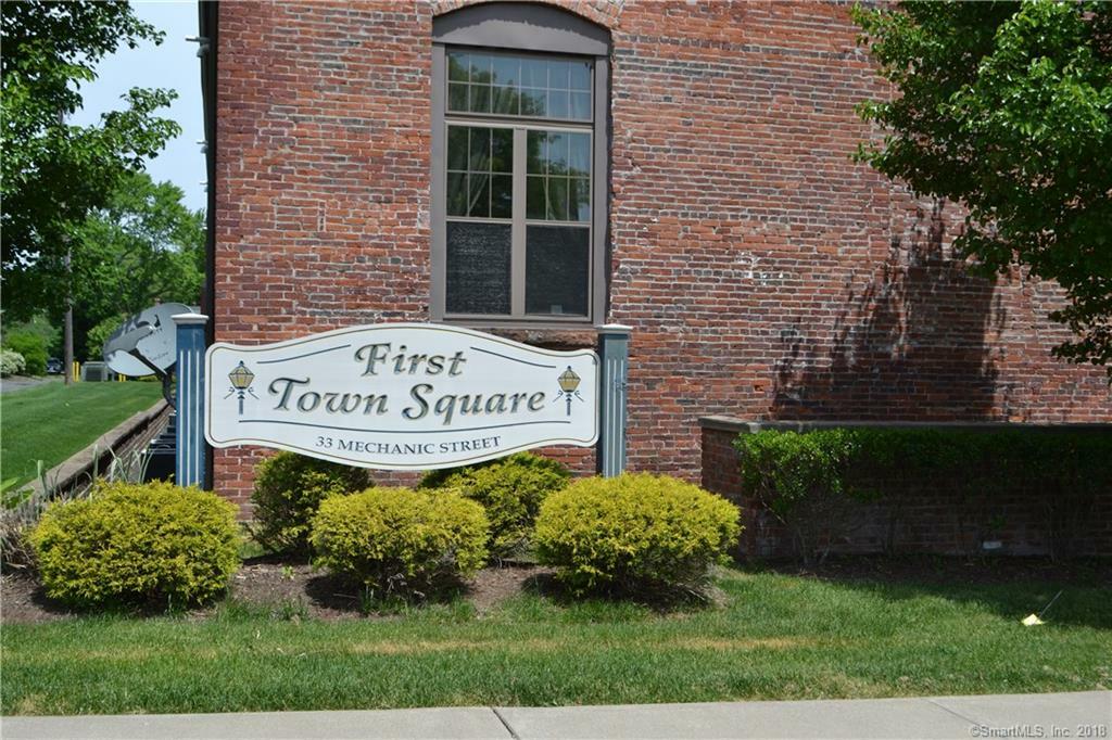 Property Photo: 33 Mechanic Street 109 CT 06095