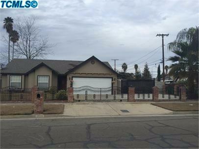 424 W Cedar Avenue  Tulare CA 93274 photo