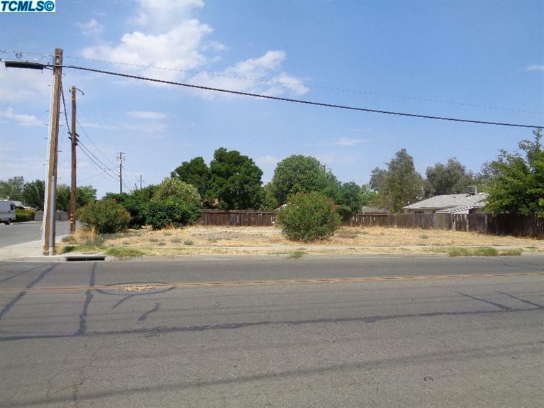 728 S Irwin Street  Hanford CA 93230 photo