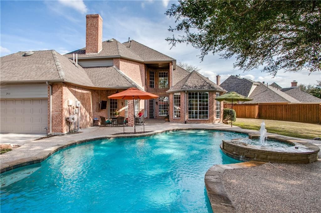 Property Photo:  2613 Commonwealth Court  TX 75093 