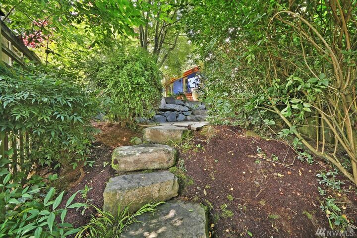 Property Photo: 128 37th Ave E WA 98112