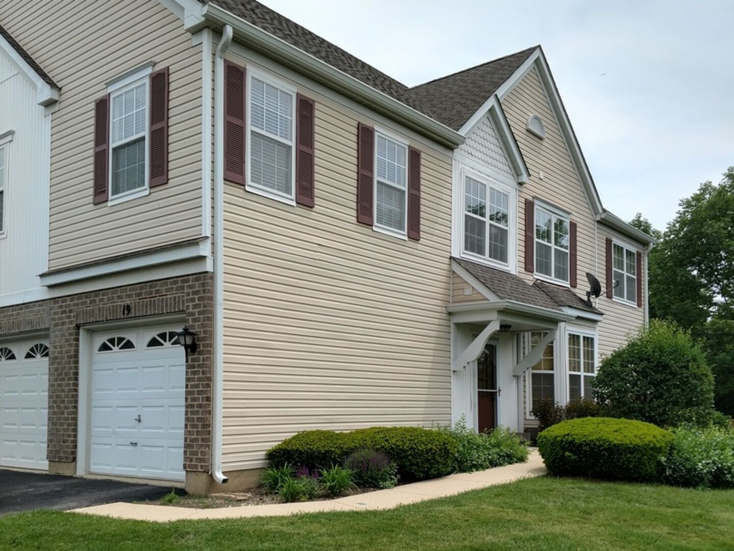 Property Photo:  19 Arboretum Drive 19  IL 60148 