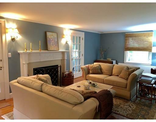 Property Photo: 21 Aylesbury Rd MA 01609