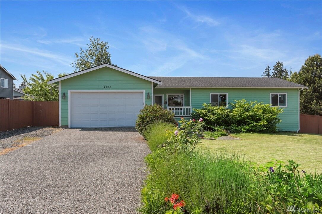 Property Photo:  9002 17th St SE  WA 98258 