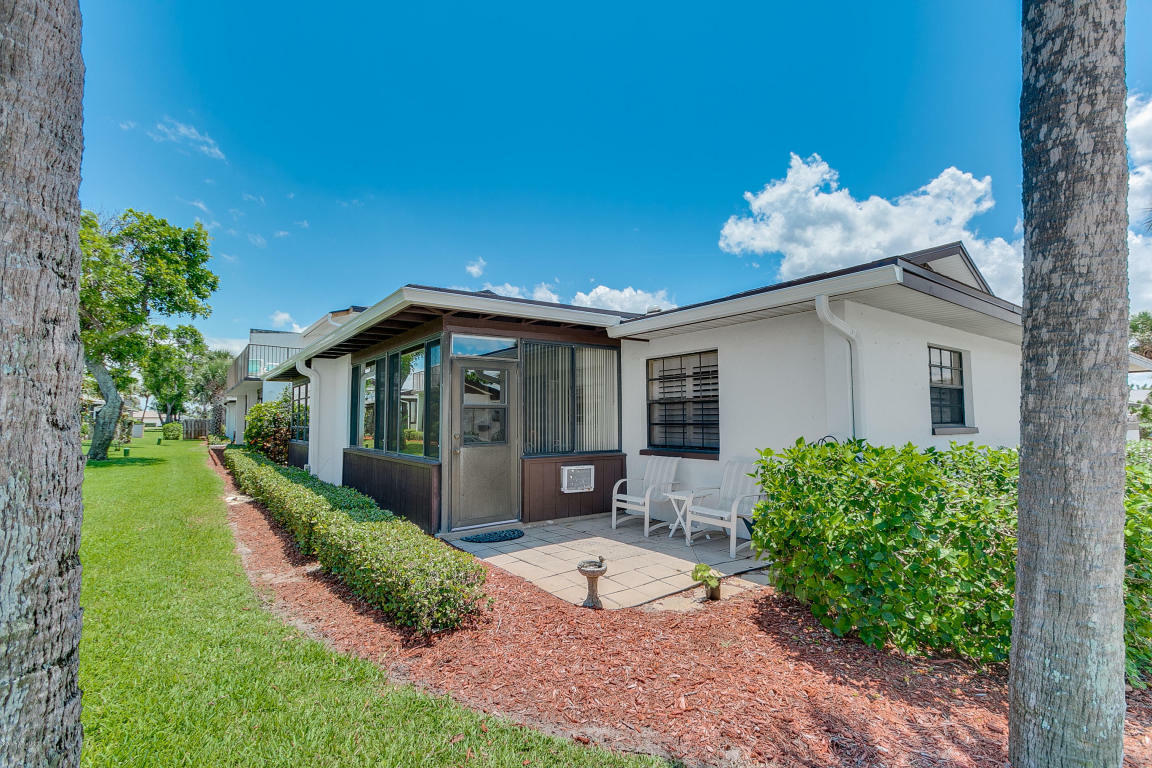 Property Photo:  290 Paradise Boulevard  FL 32903 