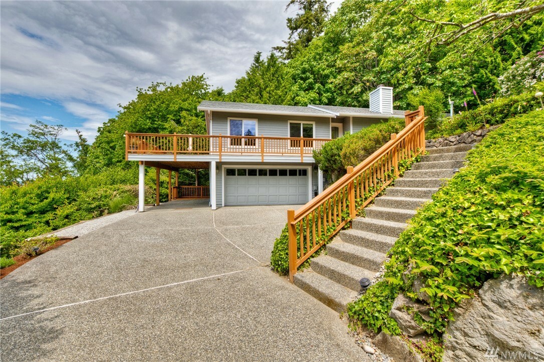 Property Photo:  2738 SW 149th Place  WA 98166 