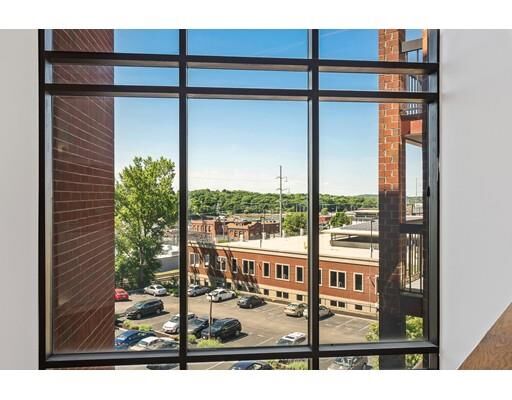 Property Photo:  60 Rantoul Street 505N  MA 01915 