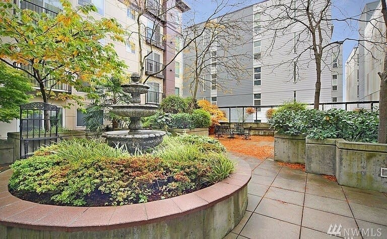 Property Photo:  323 Queen Anne Ave N 504  WA 98109 