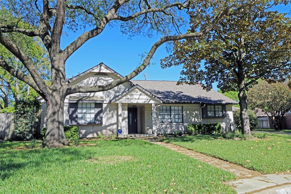 Property Photo:  8303 Quebec Drive  TX 77096 