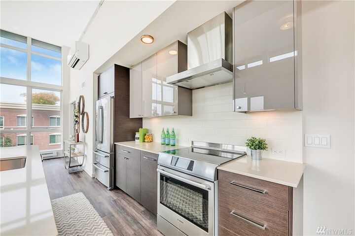 Property Photo:  308 N 68th St 404  WA 98103 