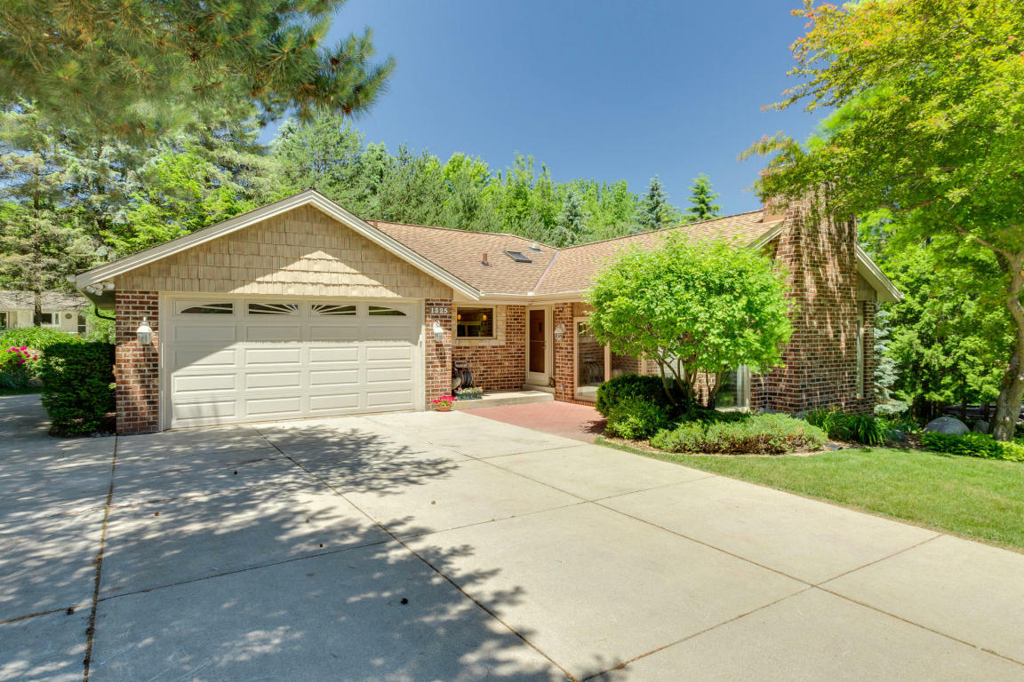 Property Photo: 1325 Poplar Ridge Ct WI 53045