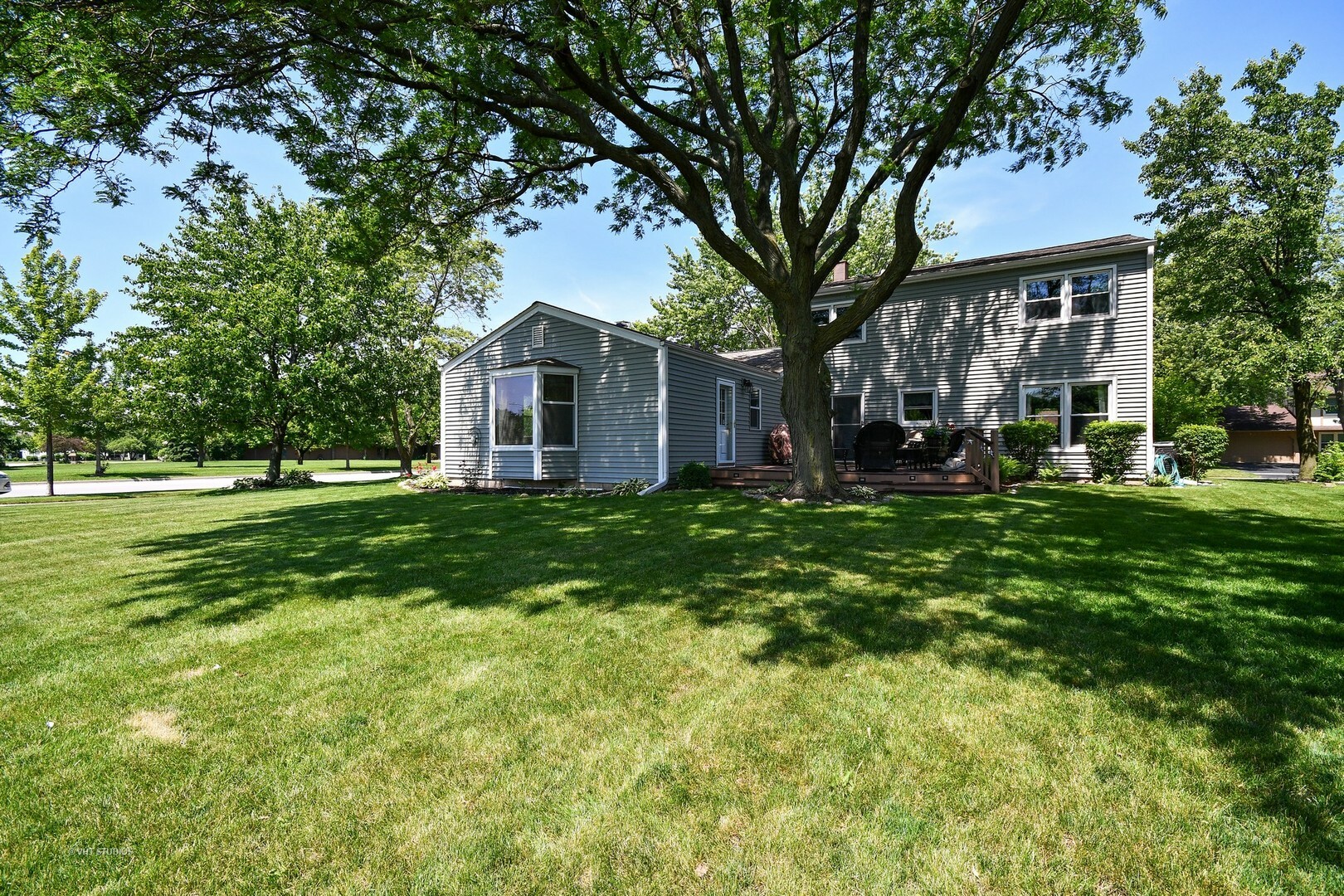 Property Photo:  900 Bainbridge Drive  IL 60563 