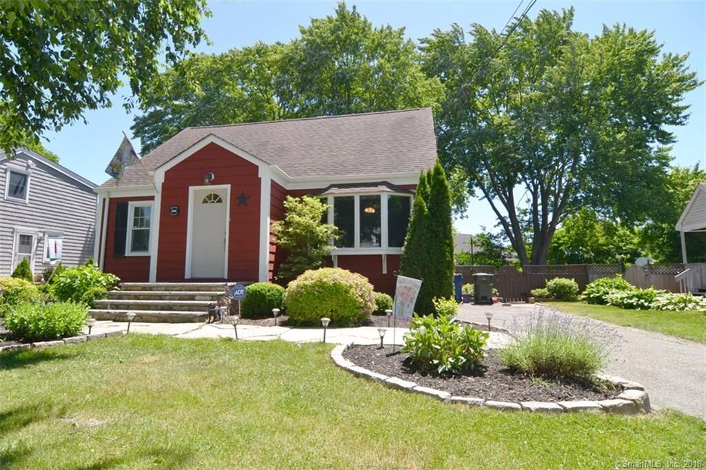 Property Photo:  368 Edison Road  CT 06611 