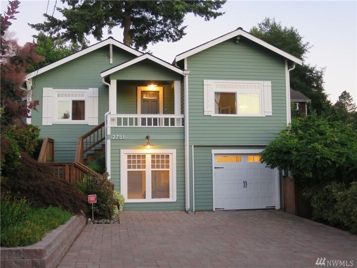 2751 NE 103rd St  Seattle WA 98115 photo