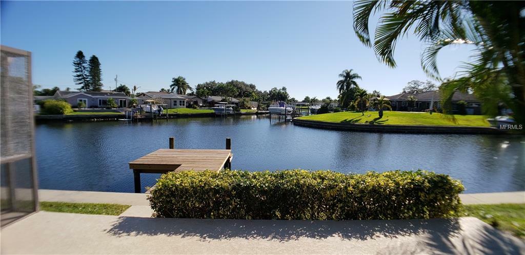 Property Photo: 1482 51st Avenue NE FL 33703