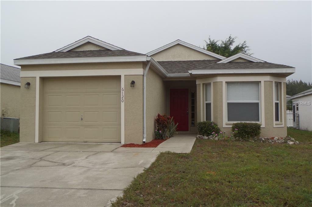 Property Photo: 6120 40th Avenue W FL 34209