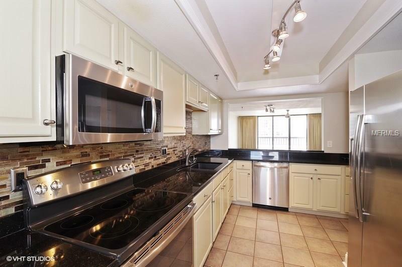 Property Photo: 530 E Central Boulevard 803 FL 32801