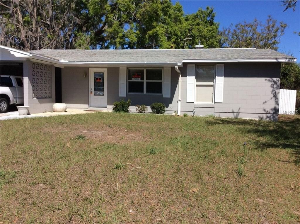 Property Photo:  1606 Woodlyn Drive  FL 34748 