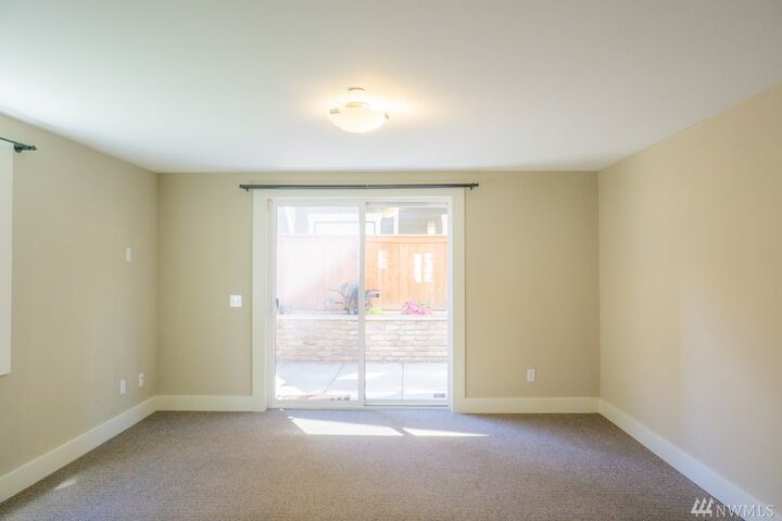 Property Photo:  209 Boston St B  WA 98109 