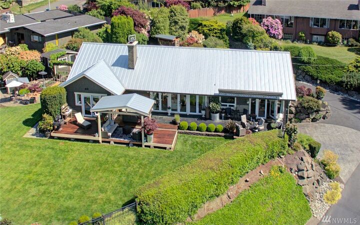 8706 Olympic View Dr  Edmonds WA 98026 photo