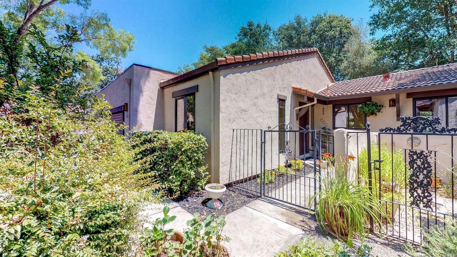 Property Photo:  784 Adobe Drive  CA 95404 