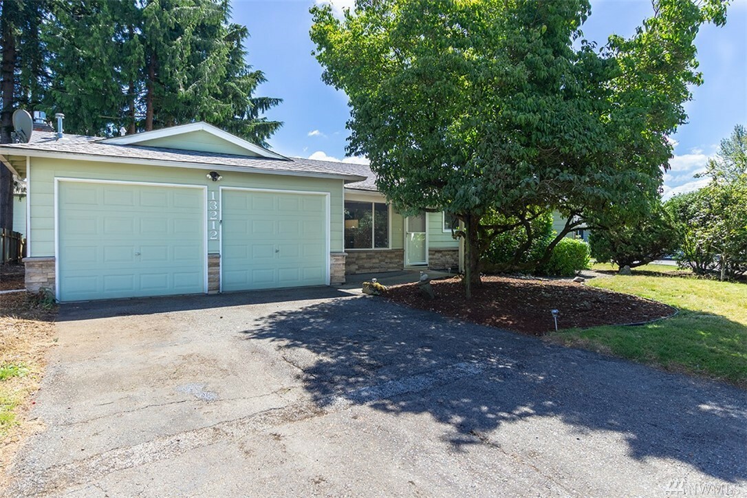 Property Photo:  13212 118th Ave NE  WA 98034 