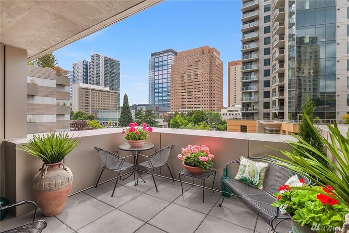 10650 NE 9th Pl 523  Bellevue WA 98004 photo