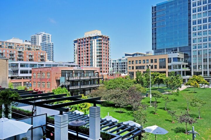 Property Photo:  325 7th Ave 1306  CA 92101 