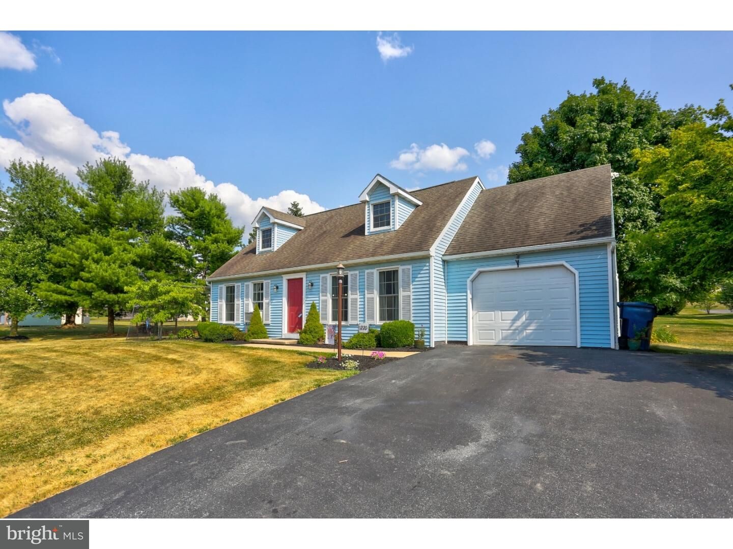 Property Photo:  1220 Shetland Circle  PA 17519 