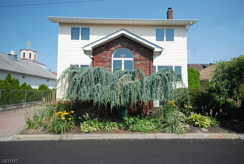 Property Photo:  46 Dunkerly St  NJ 07512 