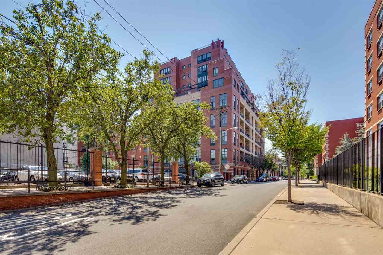 Property Photo:  205 10th St 6S  NJ 07302 