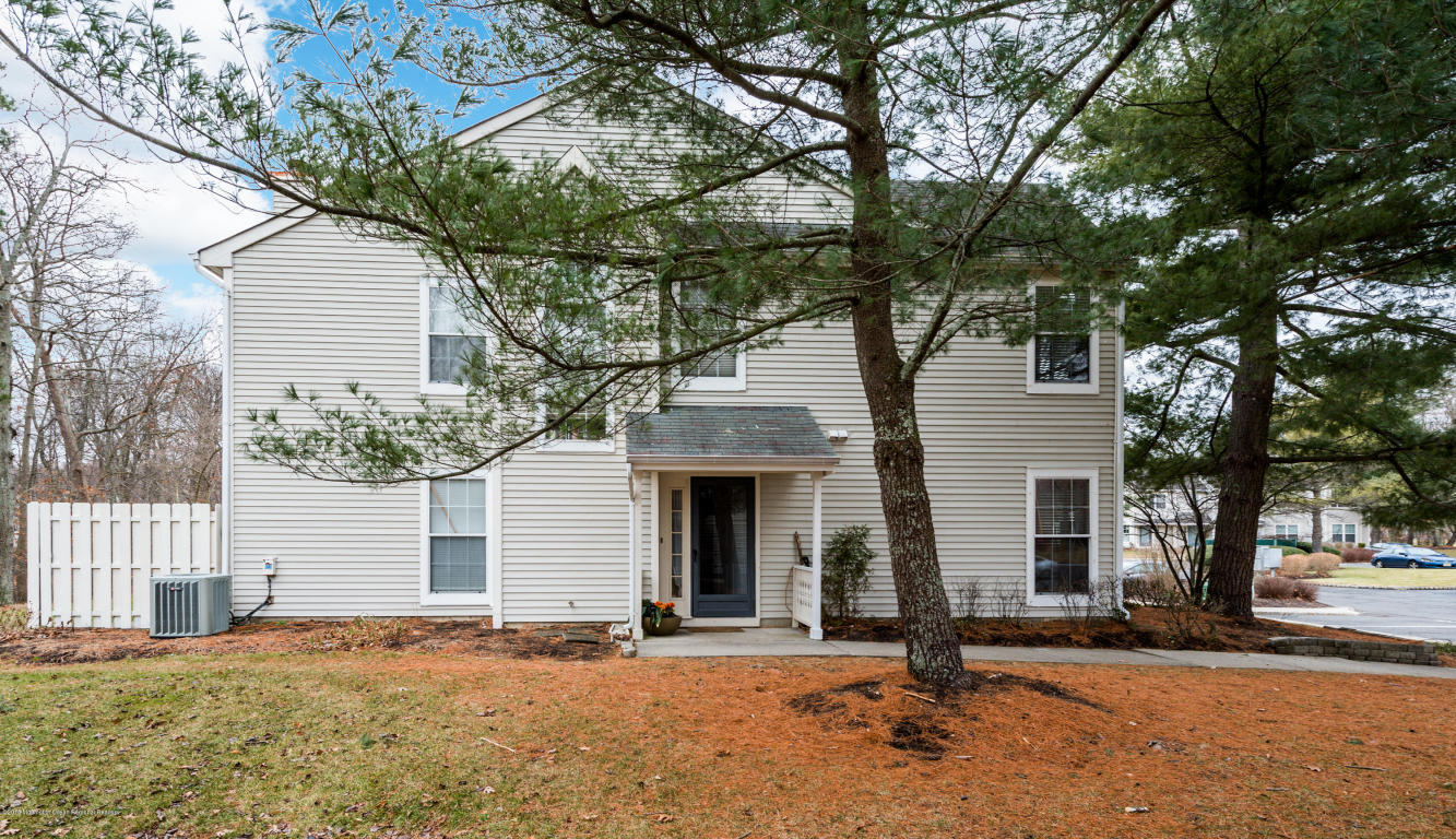 Property Photo:  493 Cottonwood Court  NJ 07731 