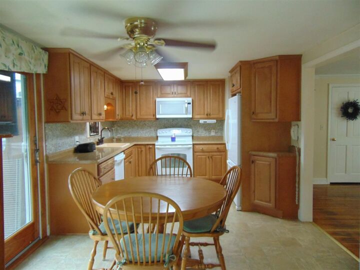 Property Photo:  6 Magnolia Avenue  NH 03079 