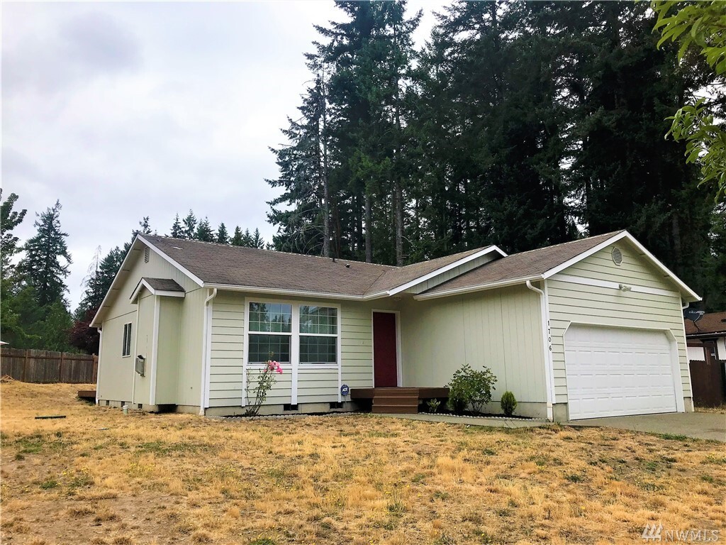 Property Photo: 1706 194th Ave Kp S WA 98349