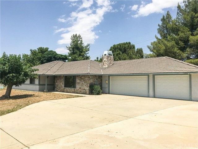 4441 Mockingbird Lane  Banning CA 92220 photo