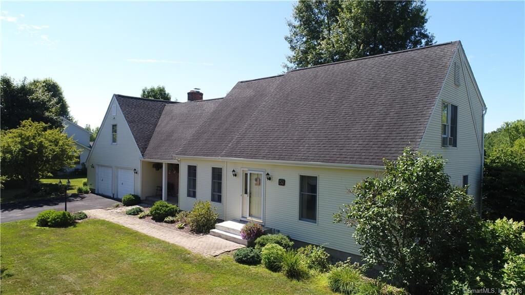Property Photo:  152 Quail Run Road  CT 06078 