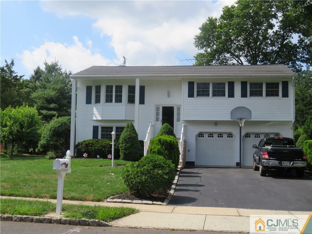 Property Photo:  40 Summershade Circle  NJ 08854 