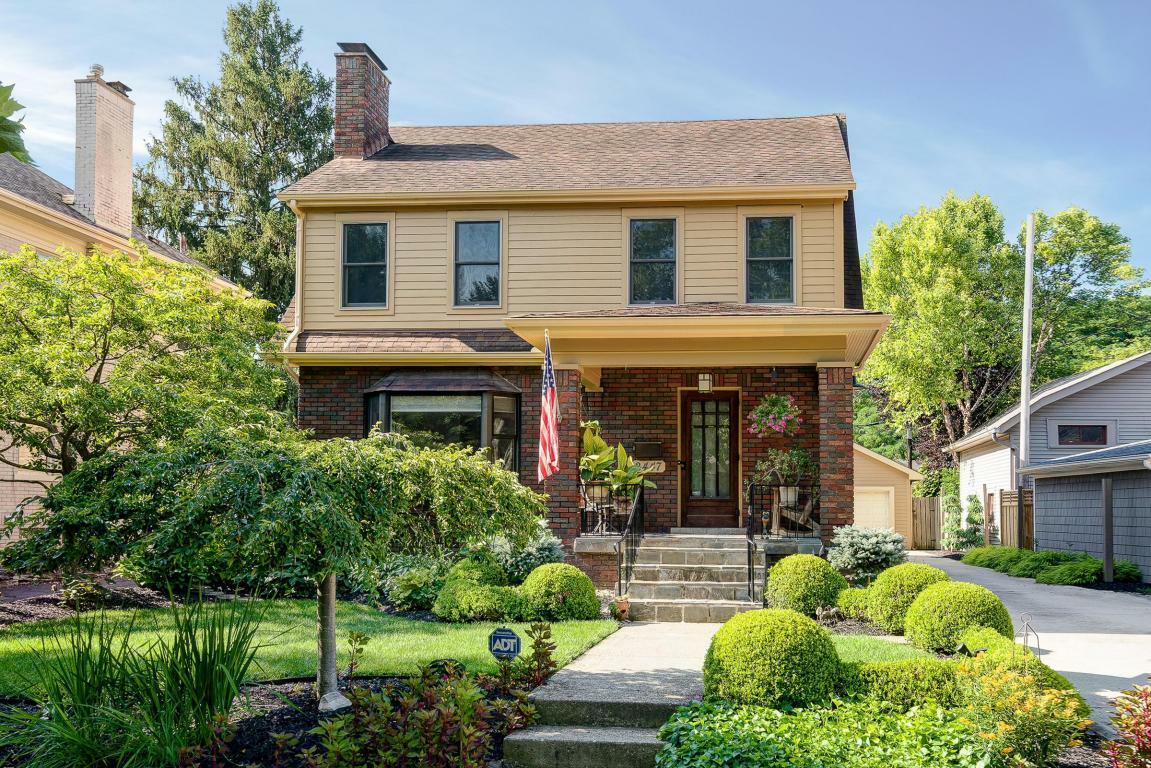 Property Photo: 2447 Seneca Park Place OH 43209