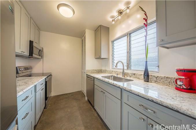 Property Photo:  1447 Kewalo Street 308  HI 96822 