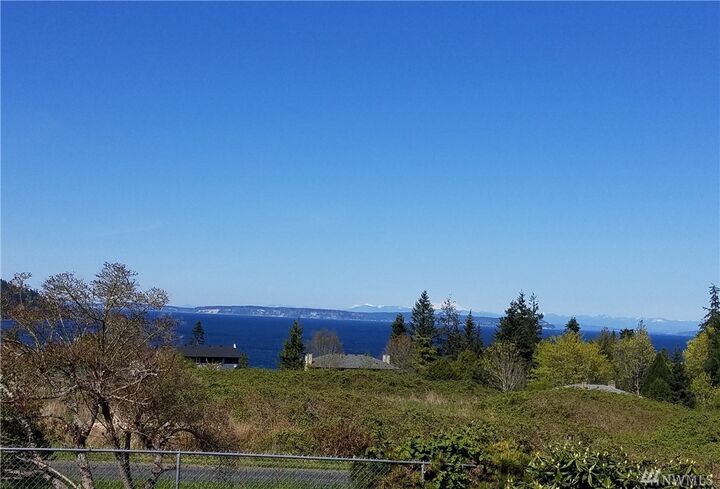 Property Photo: 12239 NE South Villa Dr WA 98346