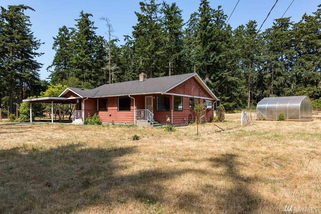 Property Photo:  259 Fort Casey Rd  WA 98239 