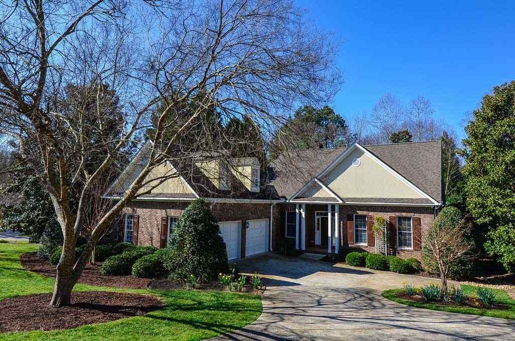 Property Photo:  209 Horseshoe Lake Drive  SC 29306 
