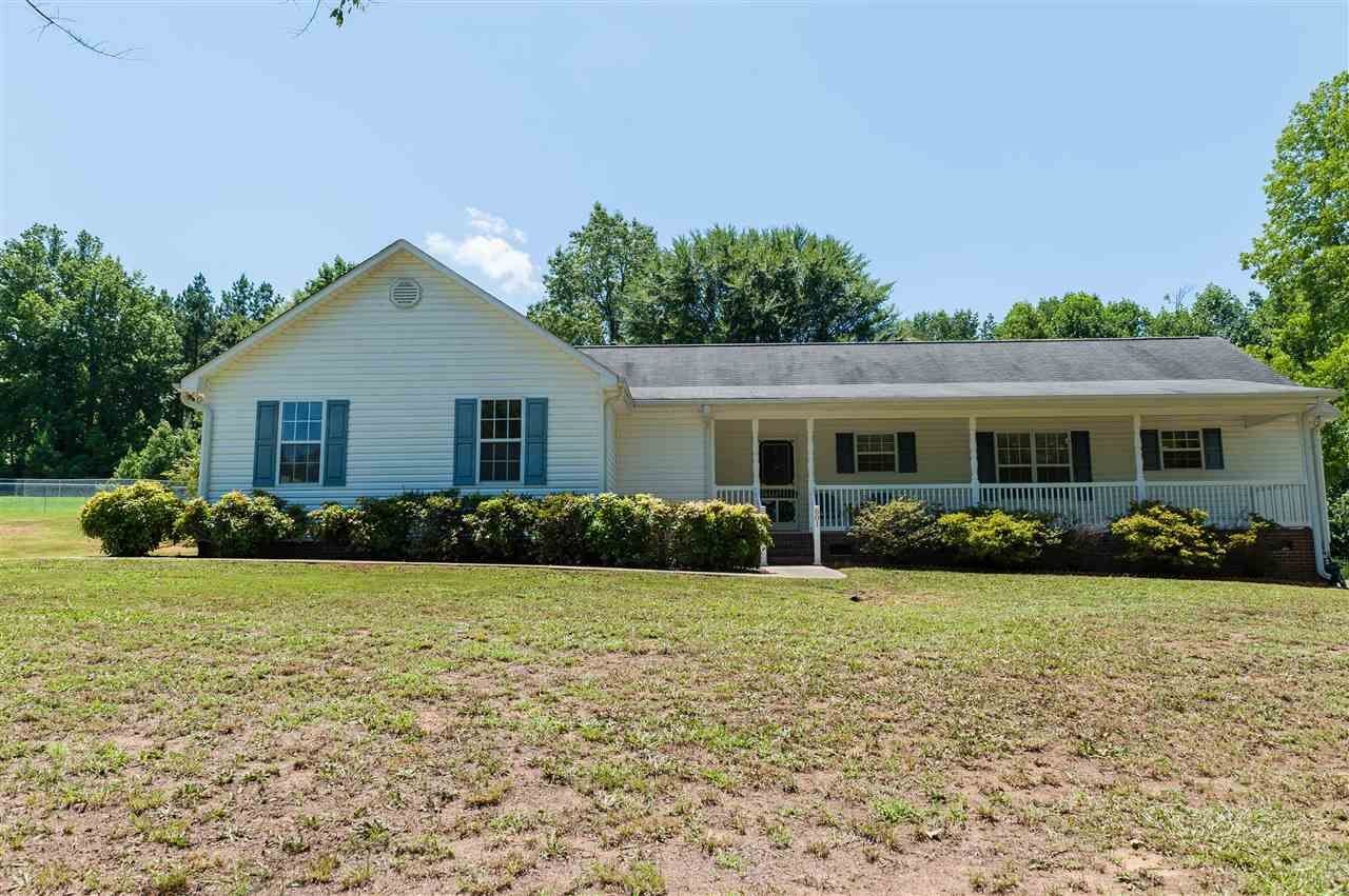 Property Photo: 601 Pearson Town Road SC 29369